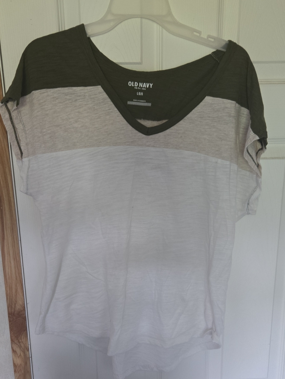 Old Navy Womans Olive, Light Gray and White Colorblock V-Neck Tee